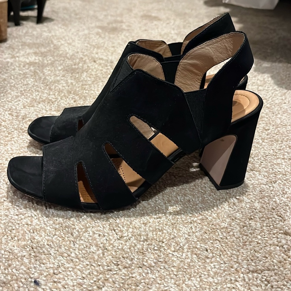 Black heeled sandals